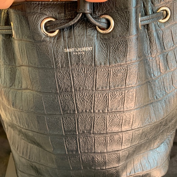 SAINT LAURENT Emmanuelle black Leather Bucket Bag - Picture 2 of 8